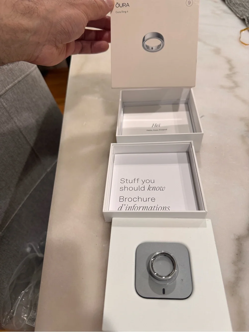 Oura Ring 4 - Silver Metallic Smart Ring